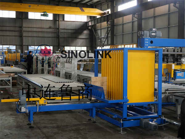 البلاط الفولاذي الملون من النوع الأوتوماتيكي (لوحة الملف الشخصي) نظام ربط الكتل الخشبية لمواد البناء