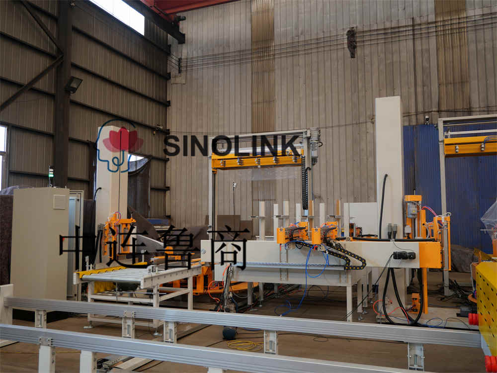 آلة التغليف الأوتوماتيكية لحماية الزوايا الورقية الممتدة على الإنترنت