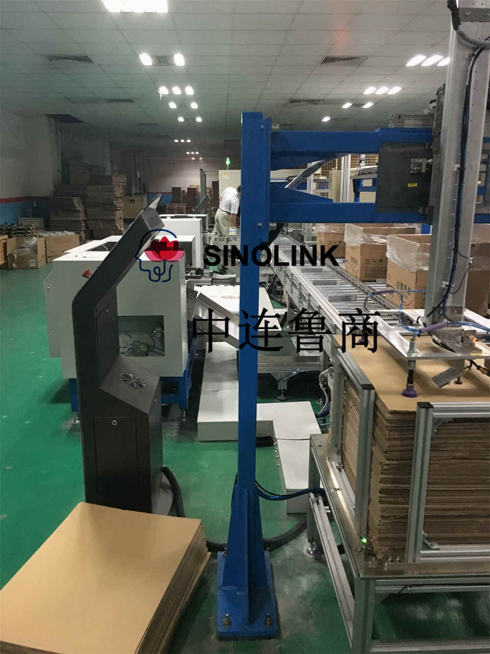 مناور تنسيق ديكارتي علوي تلقائي للصفيحة العلوية