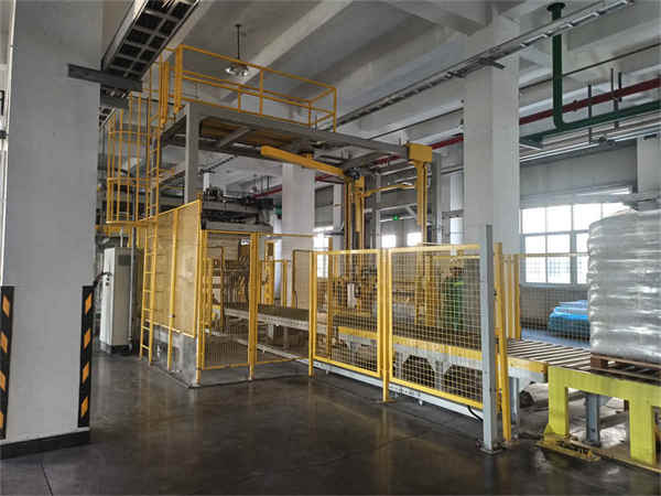 غلاف الفيلم القابل للتمدد بذراع دوار ZL1800FZ-PL