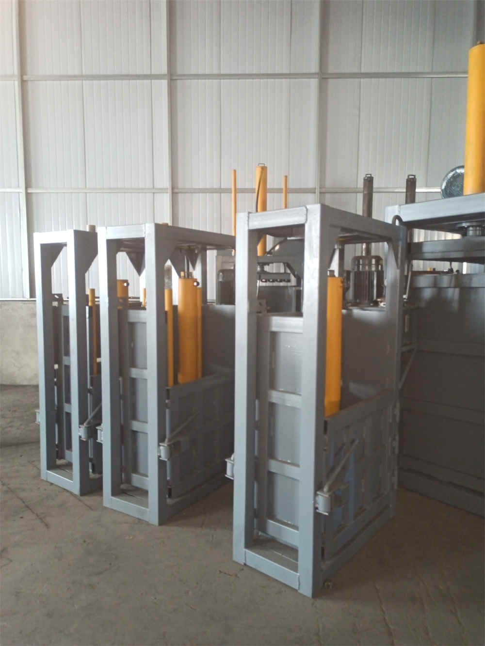 آلة المكبس الهيدروليكية الأوتوماتيكية بالكامل