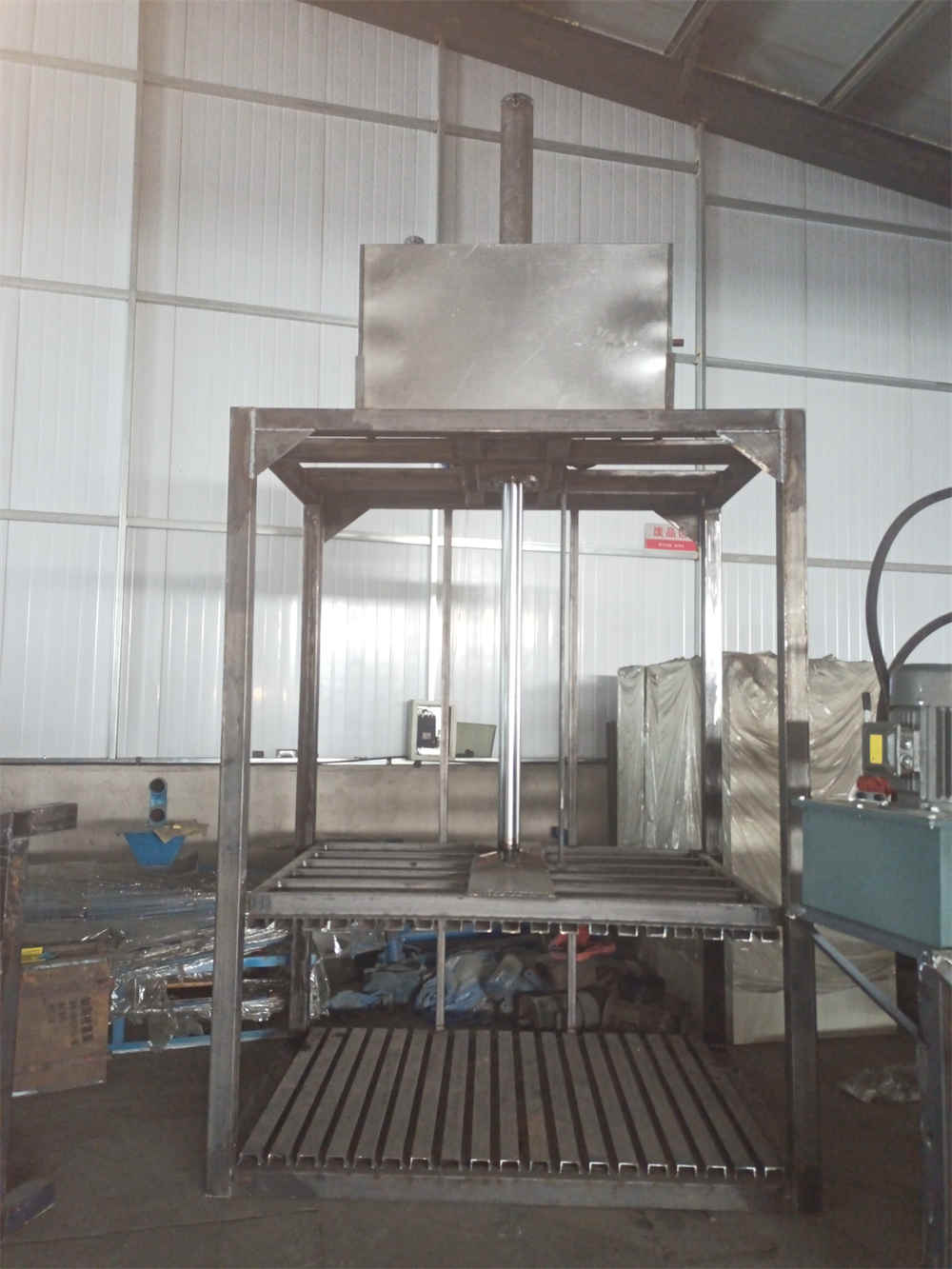 آلة المكبس الهيدروليكية الأوتوماتيكية بالكامل