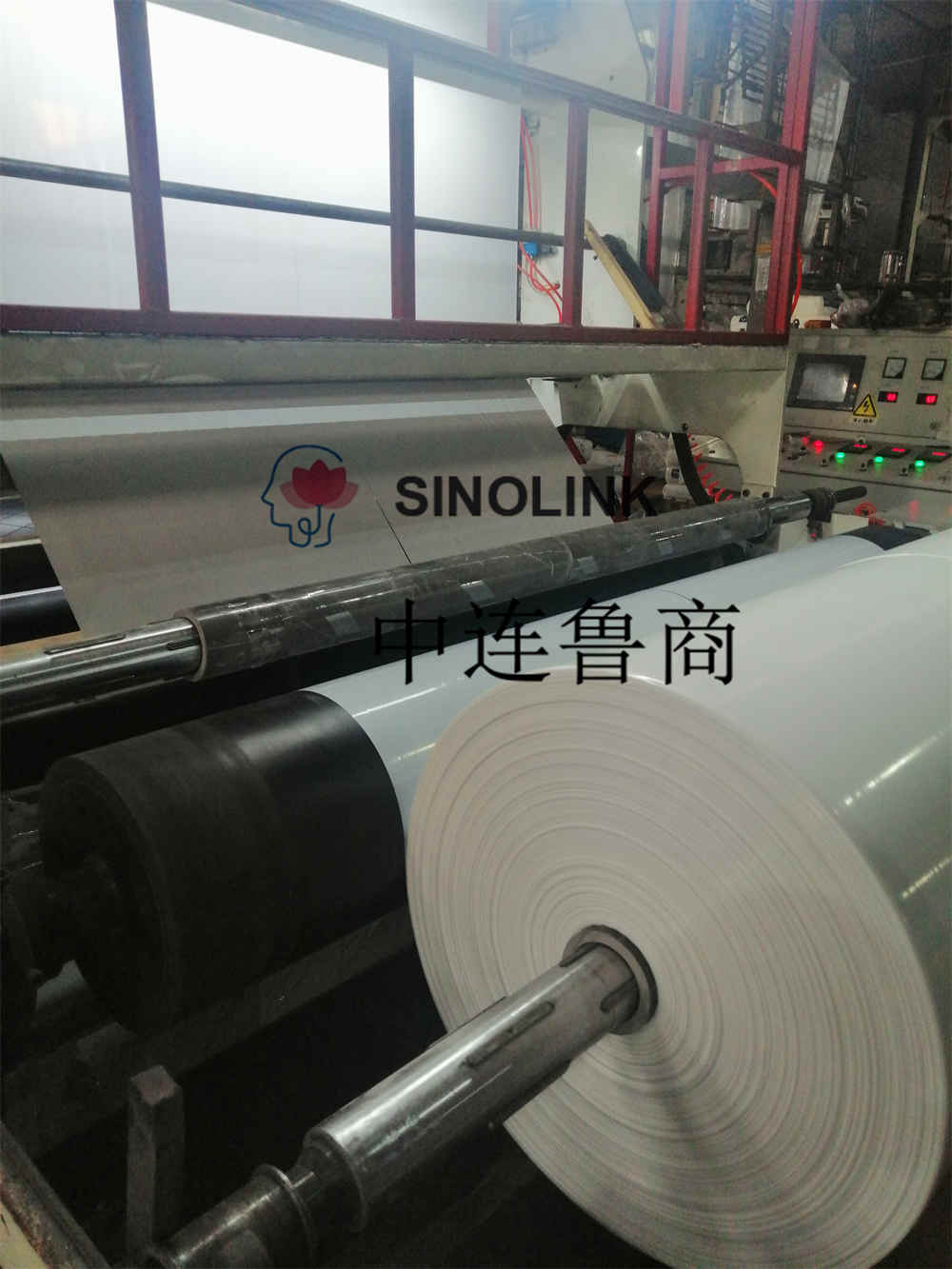 PE الفيلم العلوي الفيلم السفلي