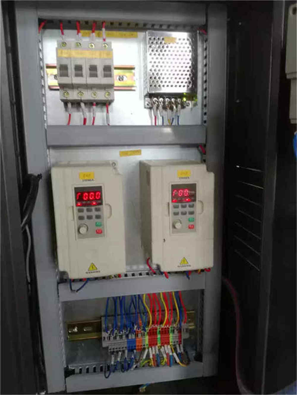 شريط التنقيط نوع الاسطوانة المشدودة مسبقًا Pre-stretched Drip Tape Cylinder Type Wrapper