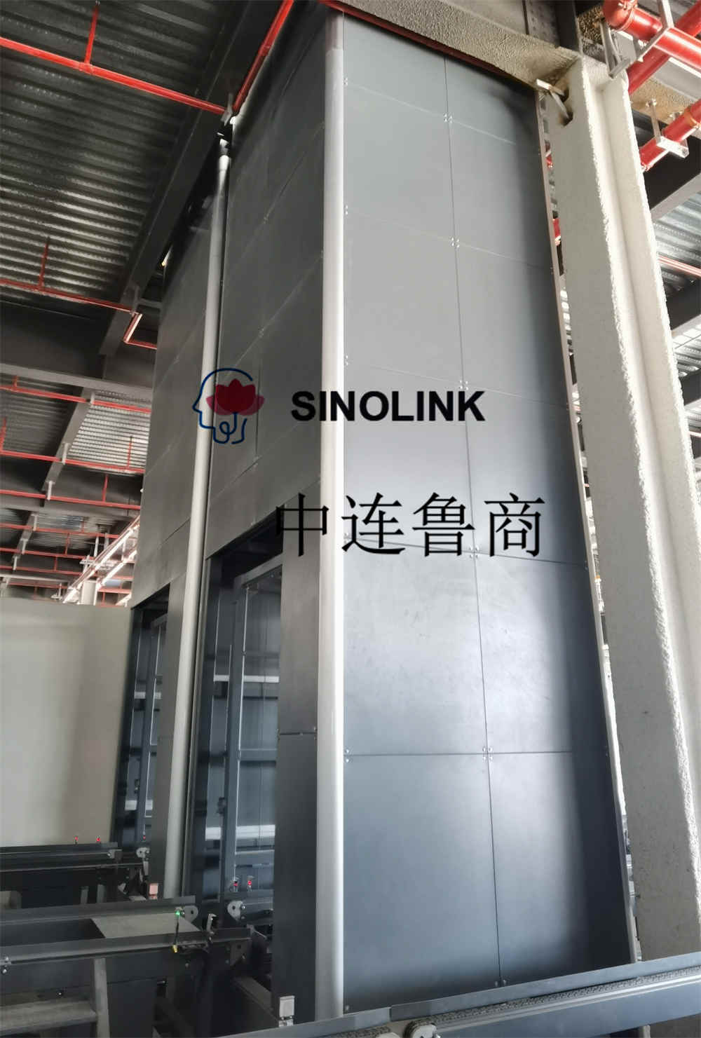 ناقل رفع عمودي ذو حمولة ثقيلة أوتوماتيكية بالكامل Fully Automatic Unmanned Heavy Load Vertical Lifting Conveyor